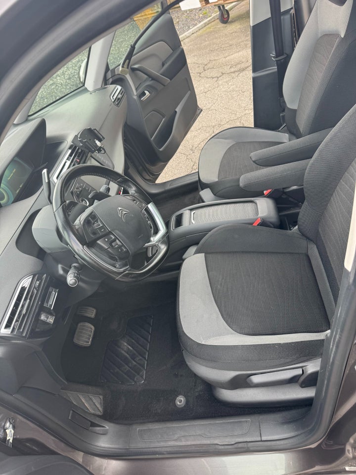 Citroën C4 Picasso 1,6 BlueHDi 120 Intensive EAT6 5d