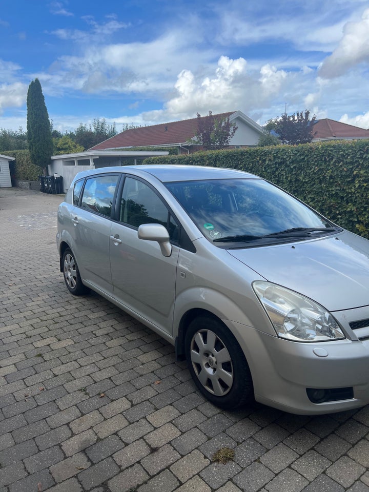 Toyota Corolla Verso 1,8 Sol 7prs 5d