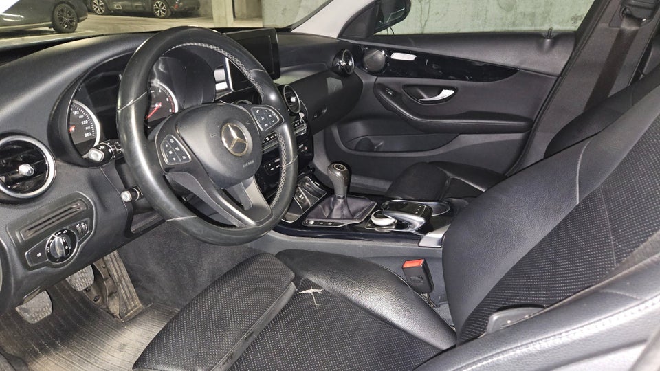 Mercedes C220 2,2 BlueTEC Avantgarde stc. 5d