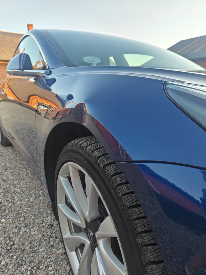 Tesla Model 3 Standard Range+ RWD 4d