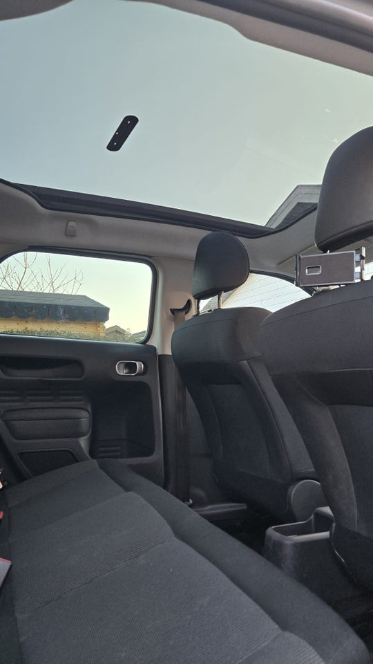 Citroën C4 Cactus 1,6 BlueHDi 100 Shine 5d