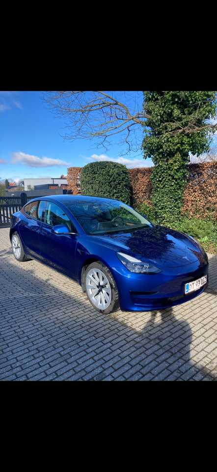 Tesla Model 3 RWD 4d