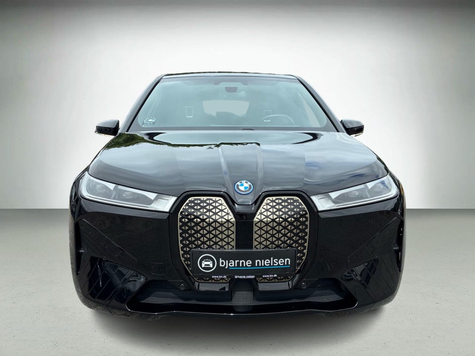 BMW iX xDrive40 Fully Charged Sport 5d