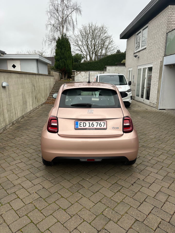 Fiat 500e 42 Icon 3d