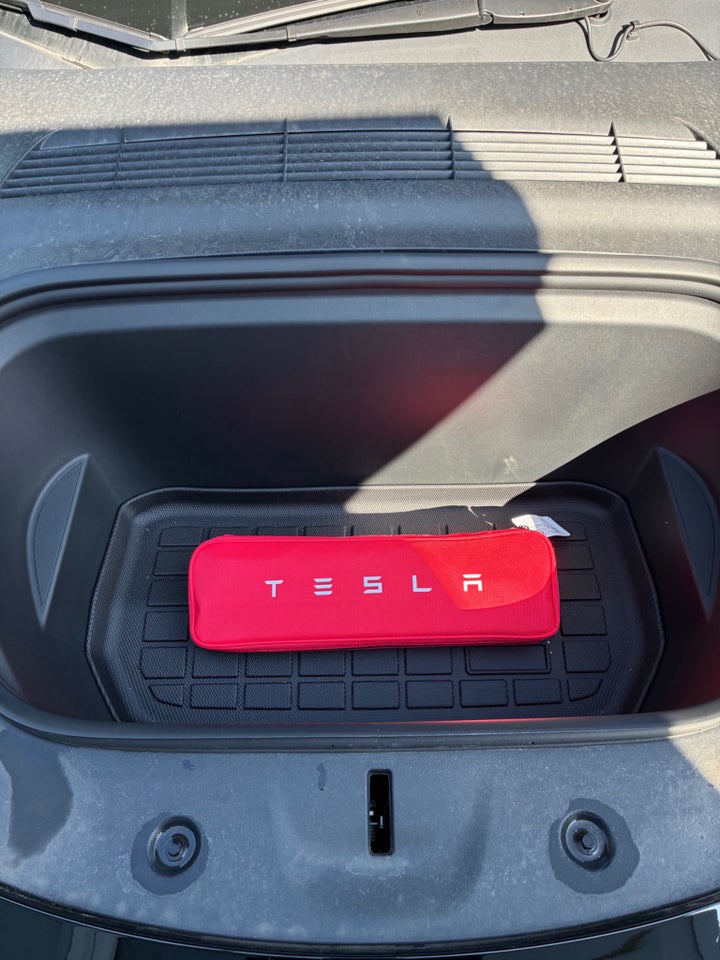 Tesla Model Y RWD 5d
