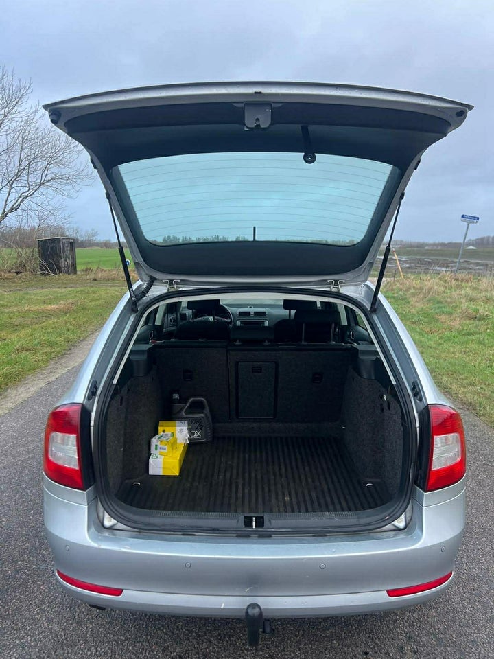 Skoda Octavia 1,6 TDi 105 Active Combi 5d