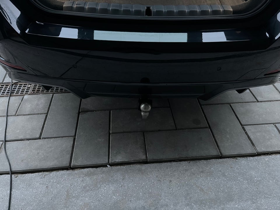 BMW i4 eDrive35 Charged 5d