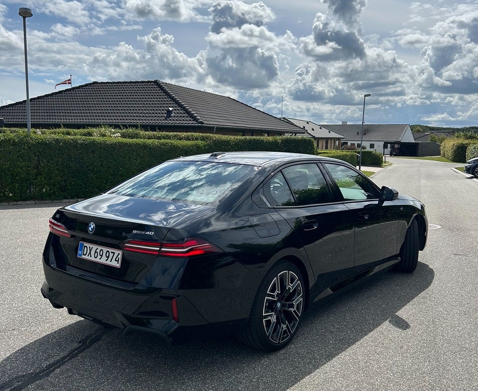 BMW i5 eDrive40 M-Sport 4d