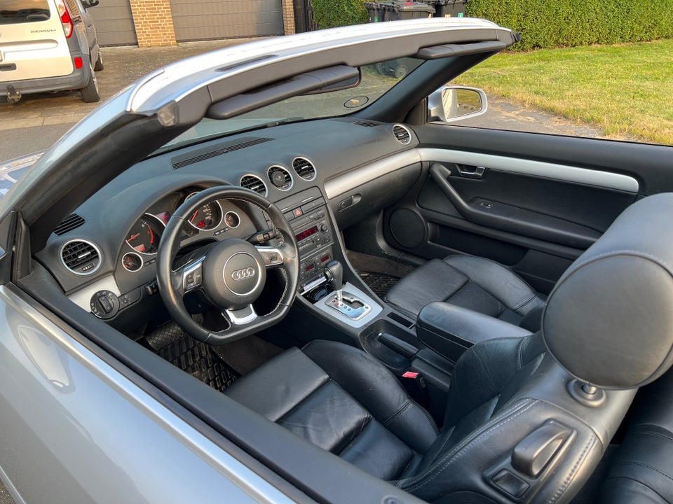 Audi A4 3,0 V6 Cabriolet Multitr. 2d