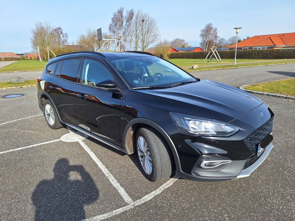 Ford Focus 1,5 EcoBoost Active stc. 5d
