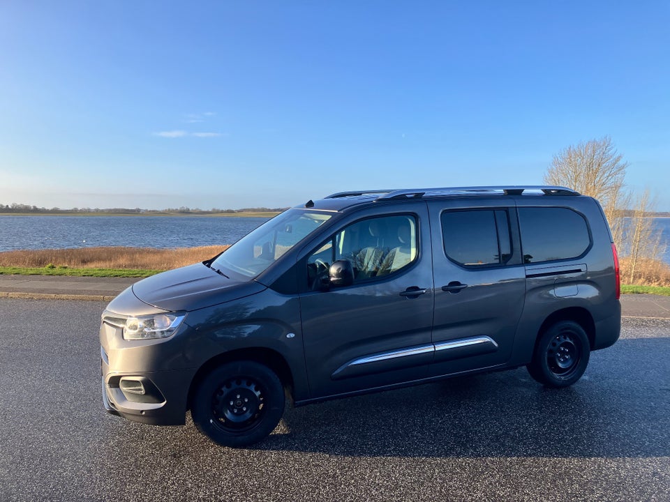 Toyota ProAce City Verso 1,2 T 130 Long Family aut. 7prs 5d