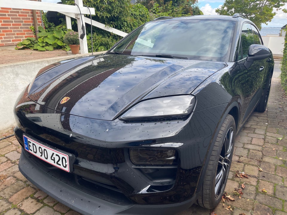 Porsche Macan 4 5d