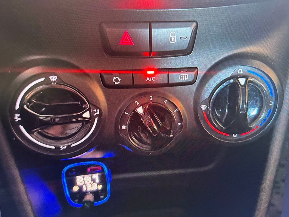 Peugeot 208 1,0 VTi Access 5d