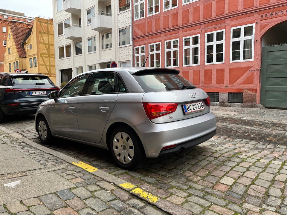 Audi A1 1,0 TFSi 95 Sportback 5d