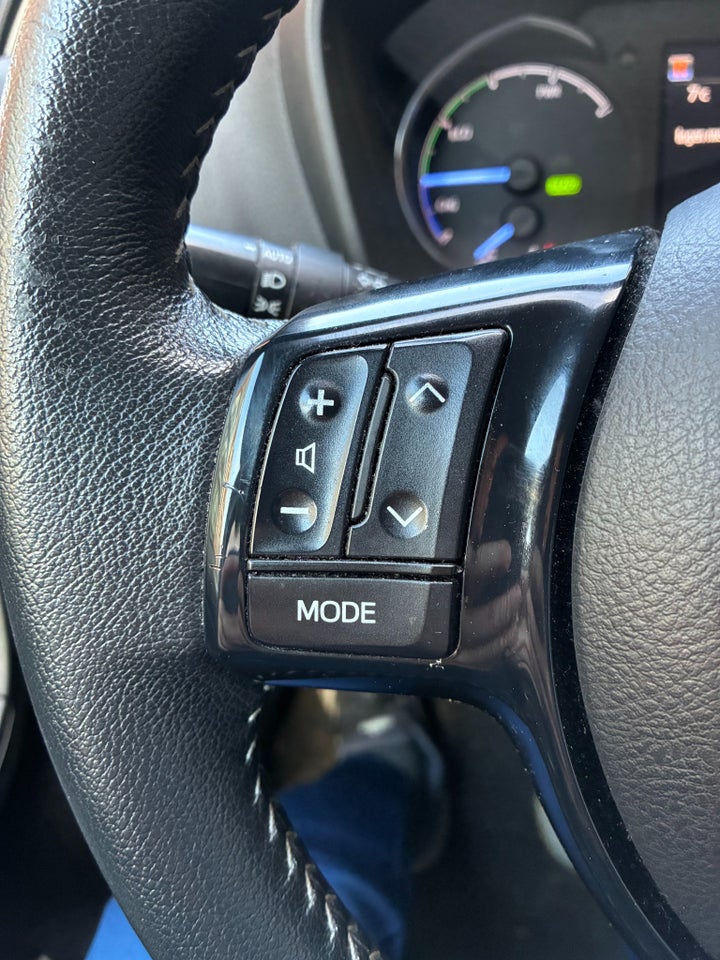 Toyota Yaris 1,5 Hybrid H3 Premium e-CVT 5d