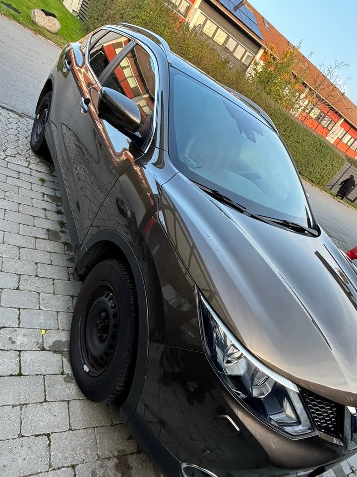 Nissan Qashqai 1,2 Dig-T 115 N-Vision 5d