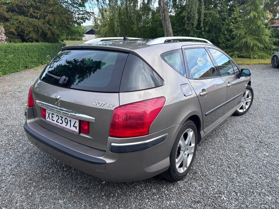 Peugeot 407 2,2 ST SW 5d