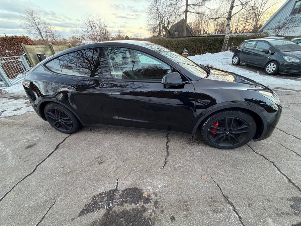 Tesla Model Y Performance AWD 5d