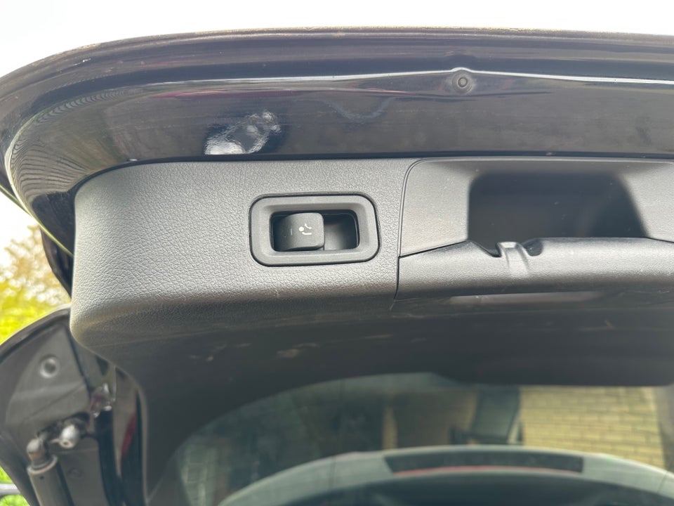 Mercedes B250 e 1,3 Progressive aut. 5d