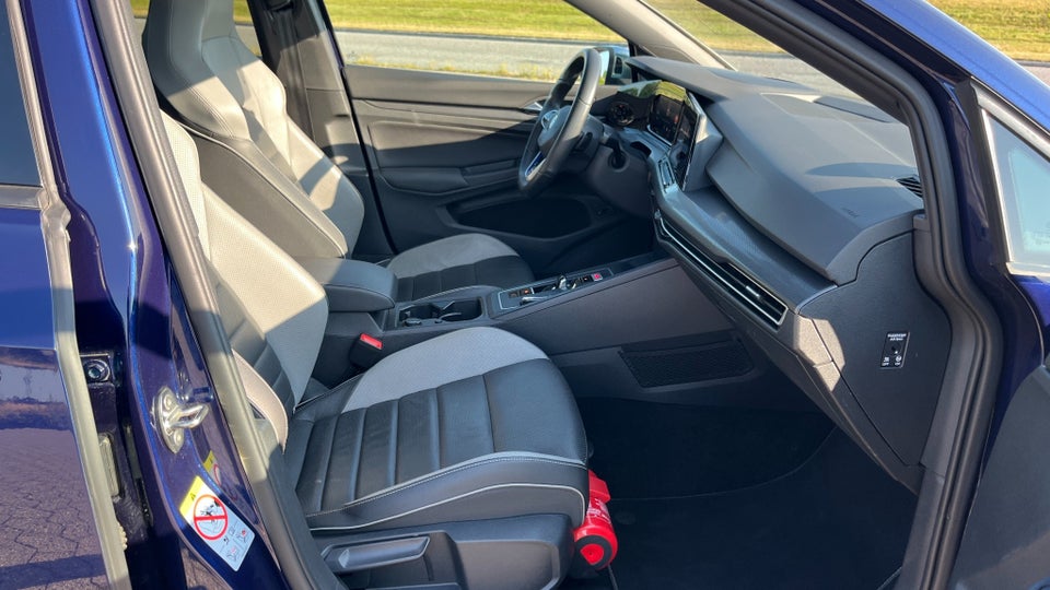 VW Golf VIII 1,4 GTE DSG 5d