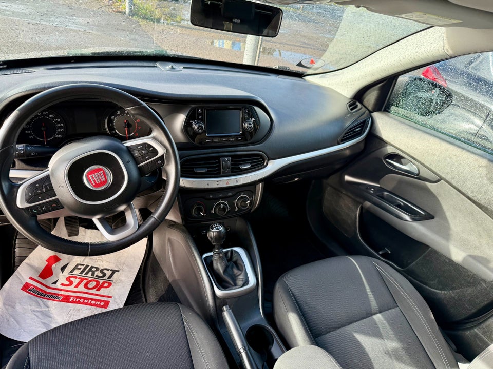 Fiat Tipo 1,4 16V Easy SW 5d