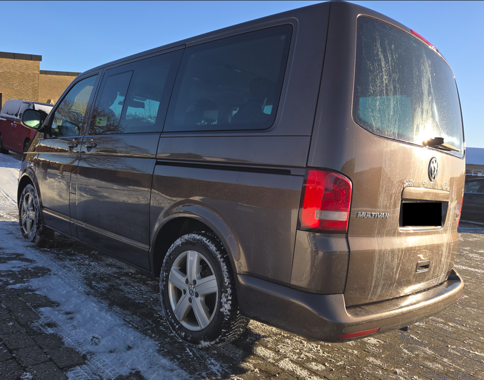 VW Multivan 2,0 TDi 180 Comfortline DSG kort 4d