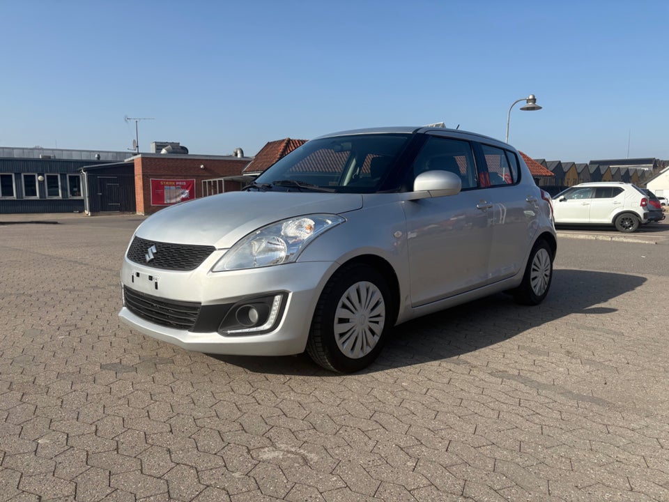 Suzuki Swift 1,2 Dualjet Club 5d