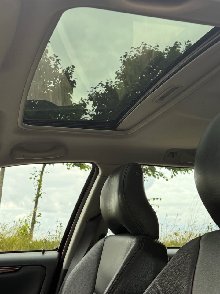 Volvo V70 2,3 T5 aut. 5d