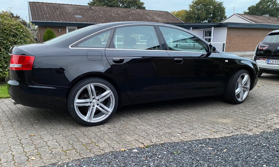 Audi A6 2,4 V6 4d