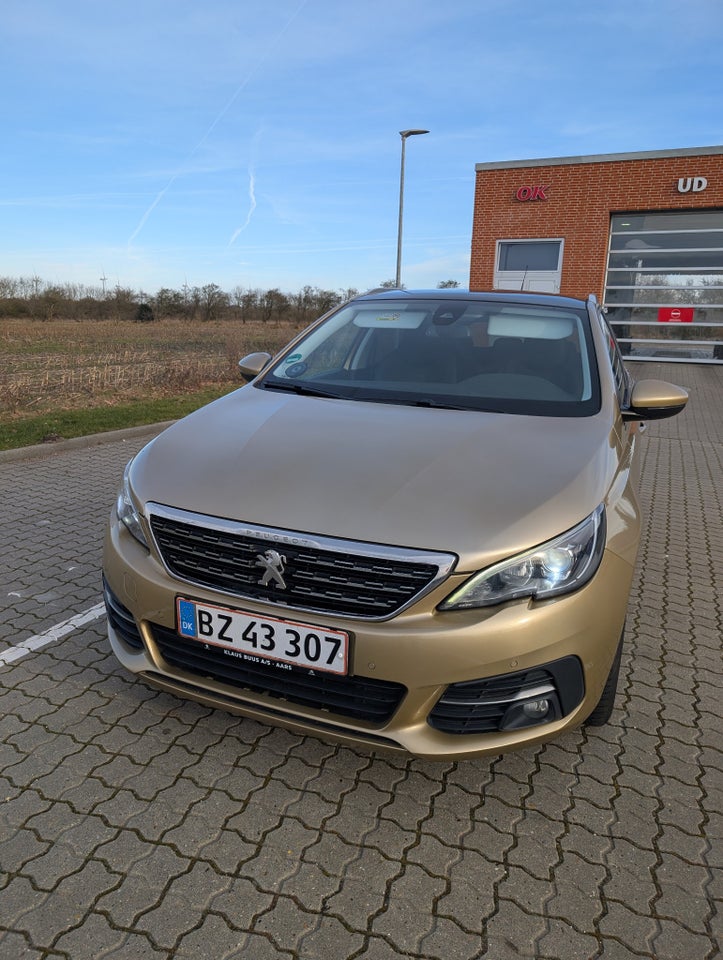 Peugeot 308 1,6 BlueHDi 120 Selection Sky SW 5d