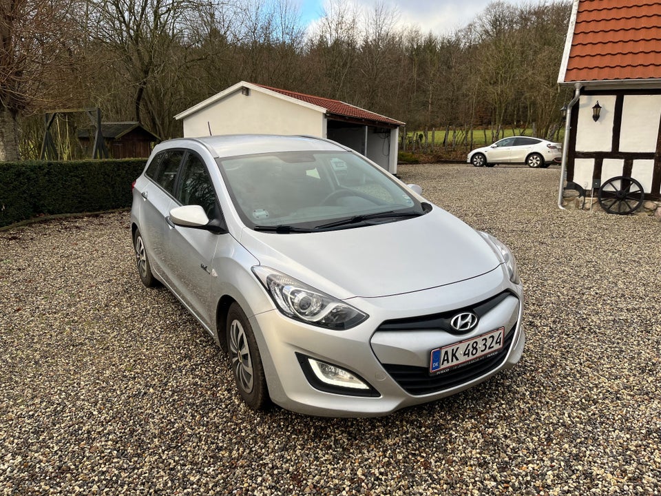 Hyundai i30 1,6 CRDi 110 Comfort Eco 5d