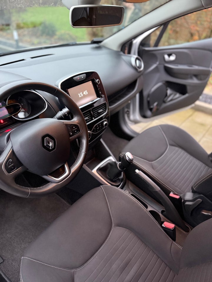 Renault Clio IV 1,5 dCi 90 Limited Sport Tourer 5d