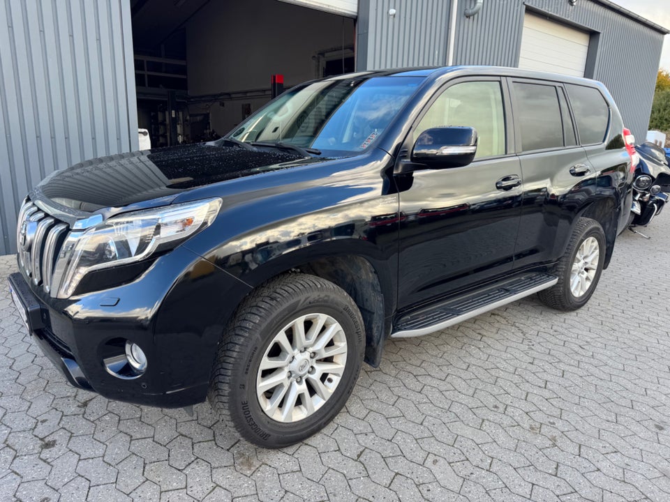 Toyota Land Cruiser 2,8 D-4D T2 aut. 5d