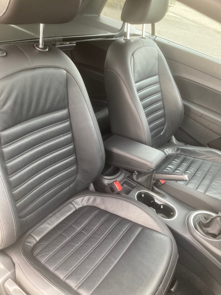 VW The Beetle 1,2 TSi 105 Design Cabriolet 2d