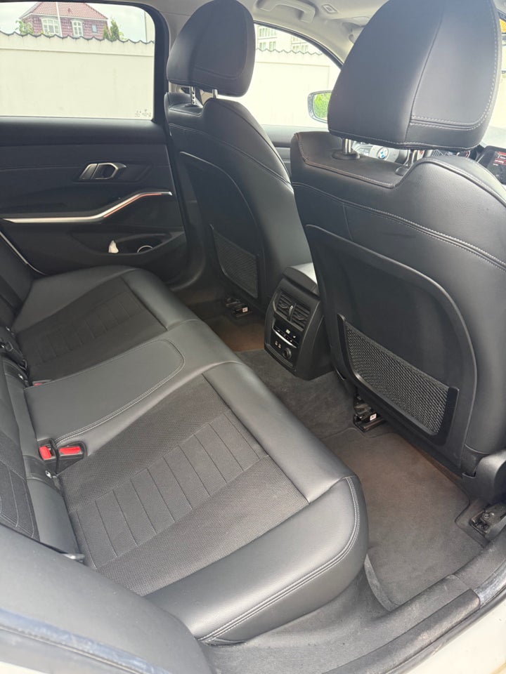 BMW 320d 2,0 Sport Line aut. 4d