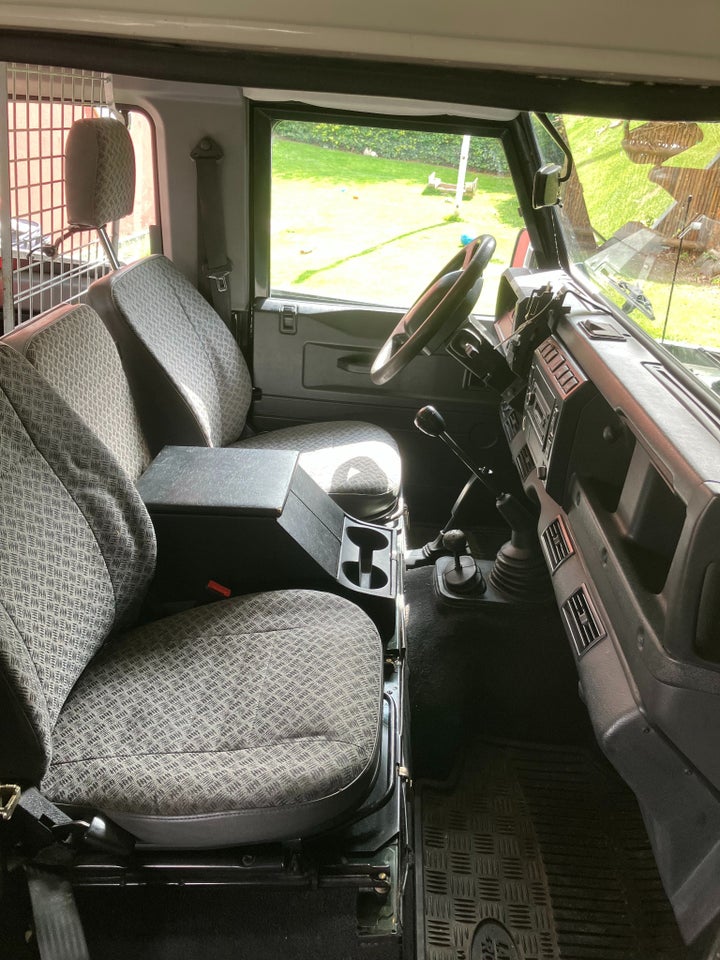 Land Rover Defender 90 2,5 TD5 Hard Top 3d