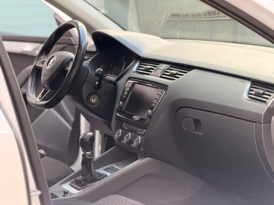 Skoda Octavia 1,2 TSi 105 Elegance 5d