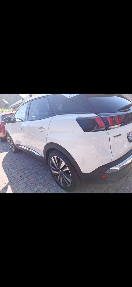 Peugeot 3008 1,2 e-THP 130 Allure 5d