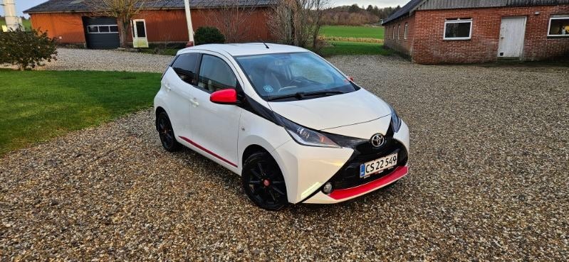 Toyota Aygo 1,0 VVT-i x-press x-touch 5d