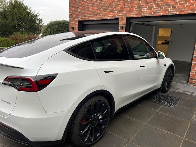 Tesla Model Y Performance AWD 5d