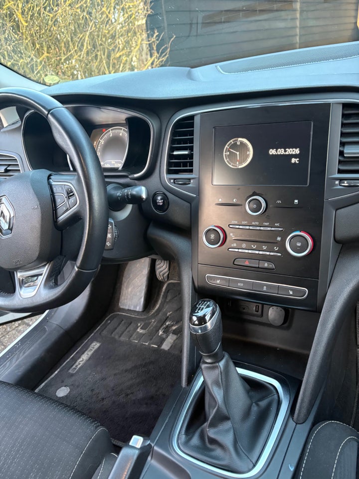 Renault Megane IV 1,2 TCe 100 Zen Sport Tourer 5d