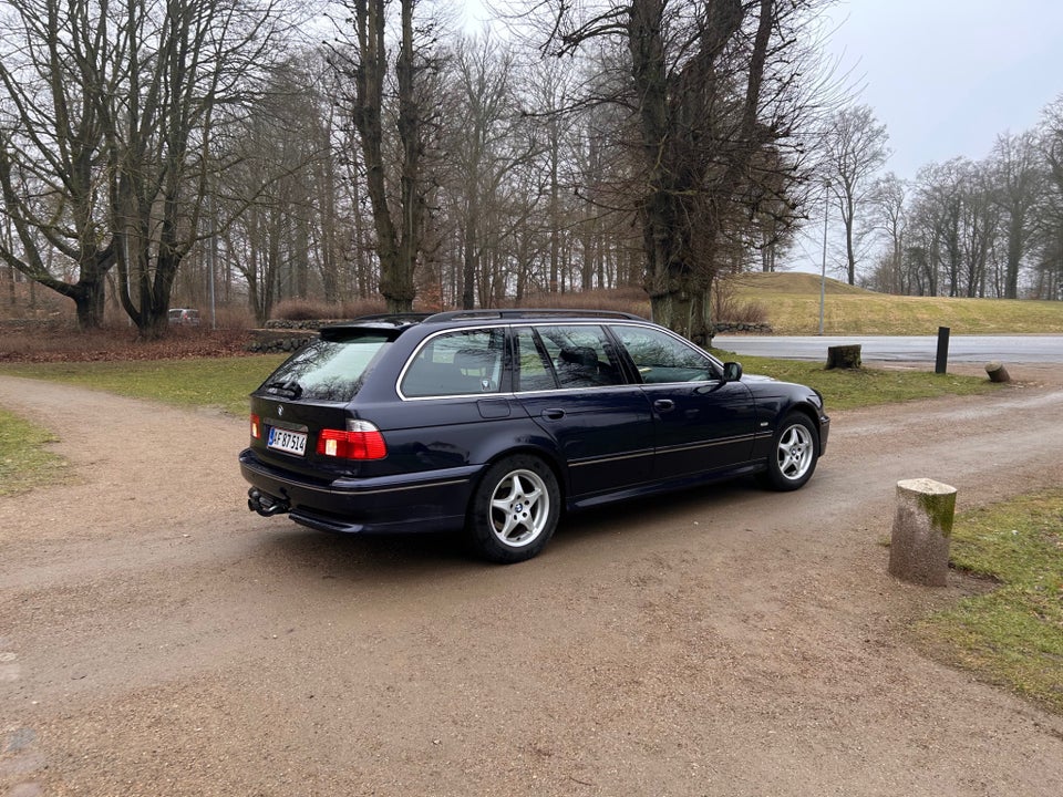 BMW 525i 2,5 Touring 5d