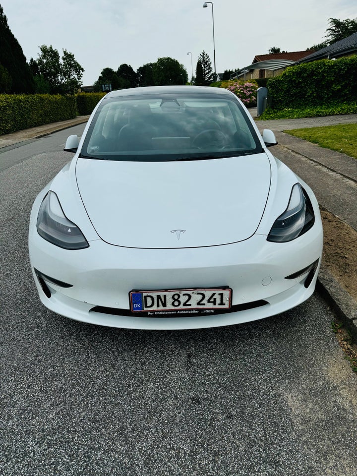 Tesla Model 3 Long Range AWD 4d