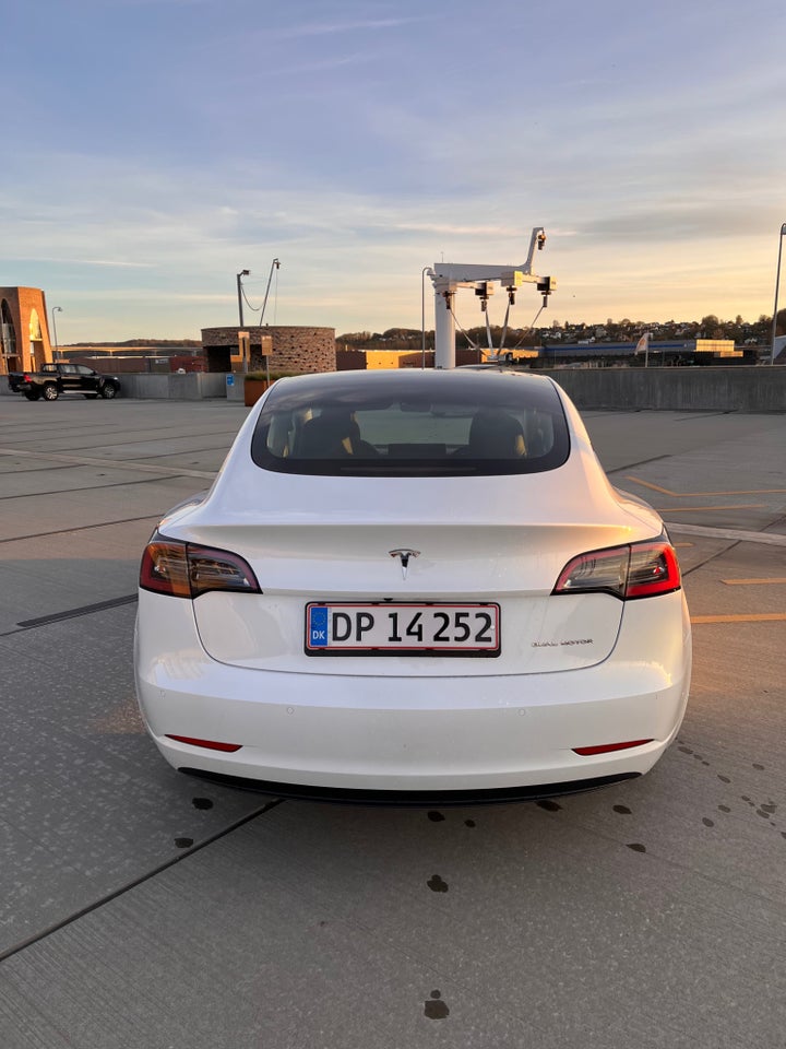 Tesla Model 3 Long Range AWD 4d