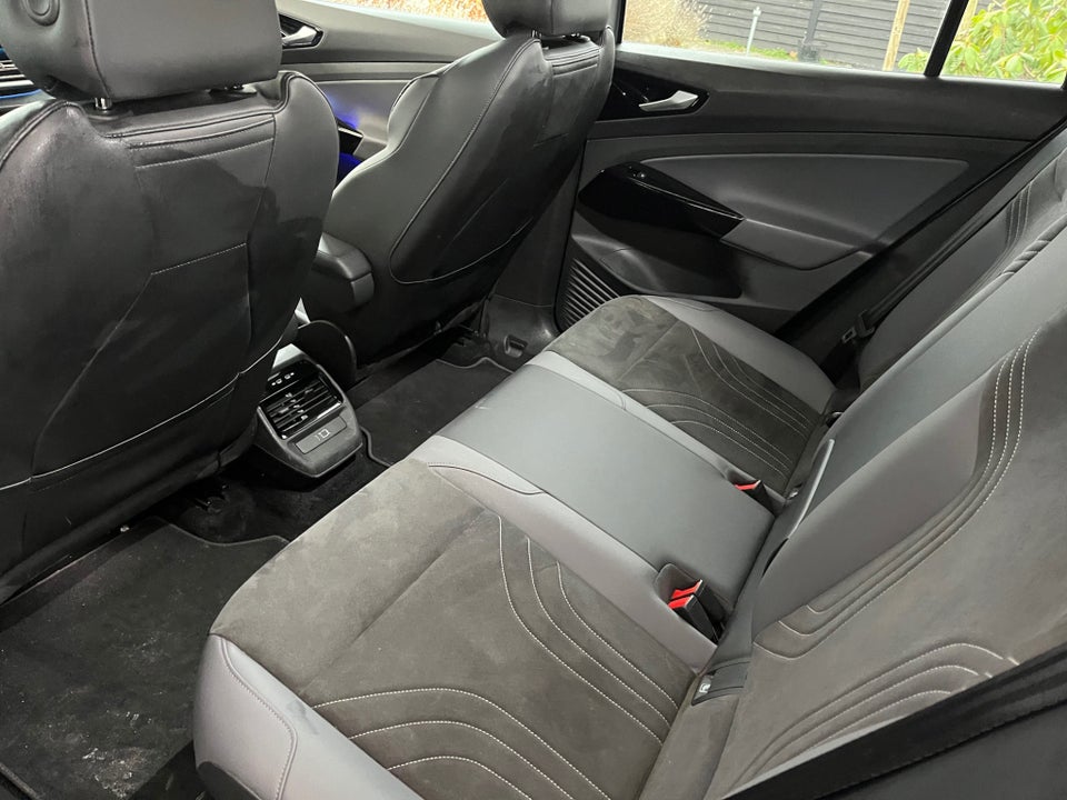 VW ID.4 77 Style 4Motion 5d