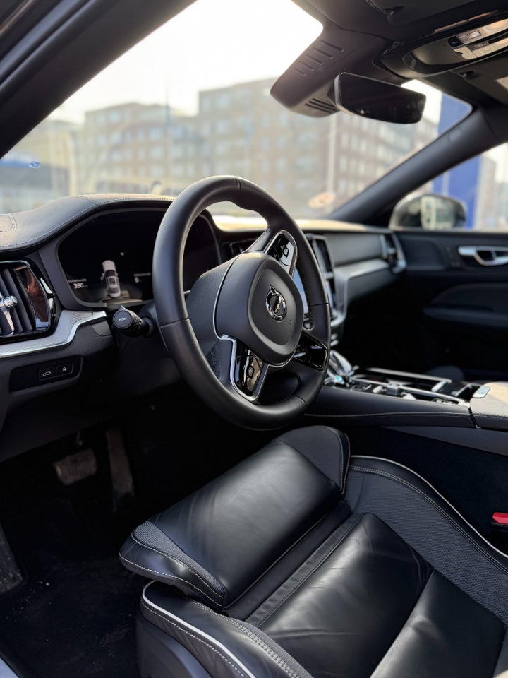 Volvo S60 2,0 T8 ReCharge Ultimate Dark aut. AWD 4d