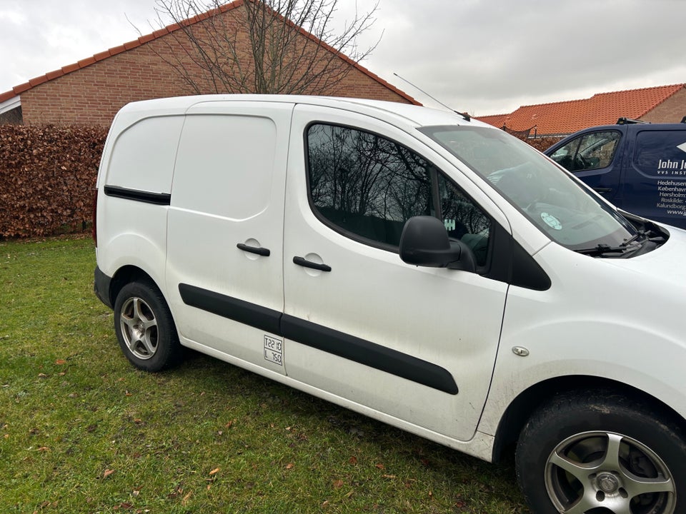 Peugeot Partner 1,6 e-HDi 90 L1 ESG Van Flexpack 4d