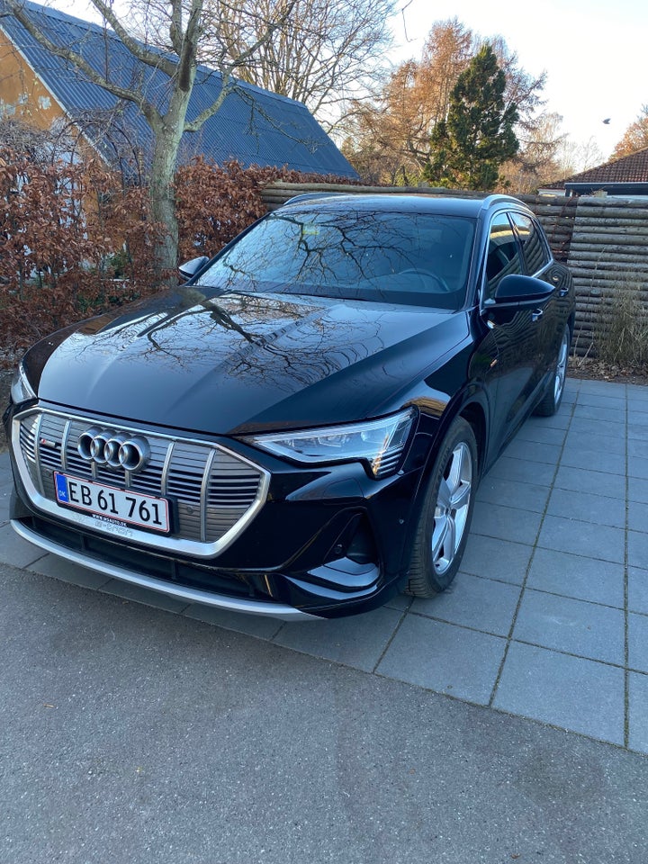 Audi e-tron 55 S-line quattro 5d