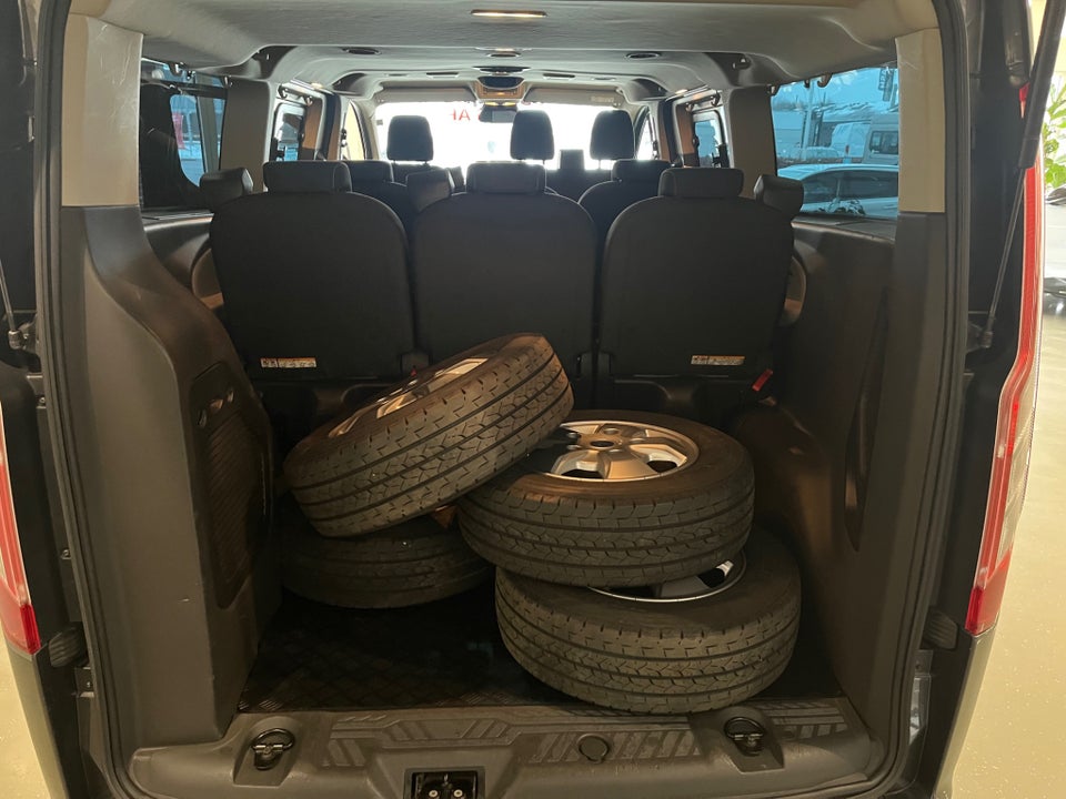 Ford Tourneo Custom 300L 2,0 TDCi 130 Ambiente