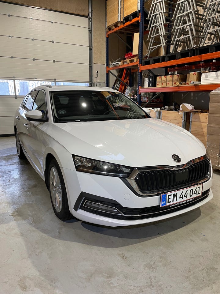 Skoda Octavia 2,0 TDi 150 Business Executive Combi DSG 5d